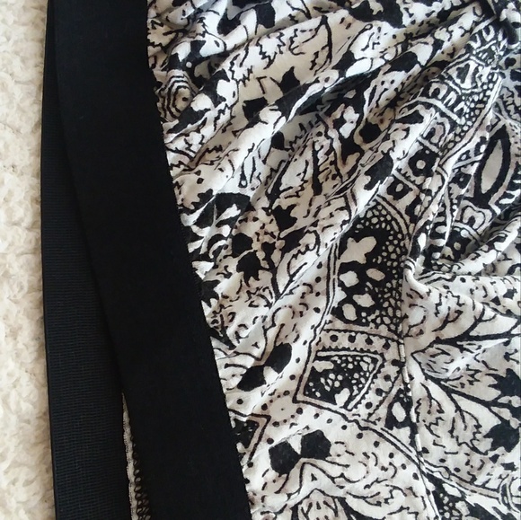 B&W Bohemian Dress - Picture 4 of 6